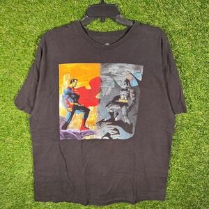 DC Comics Superman vs Batman Graphic T-Shirt Mens XL Black Cotton Tee